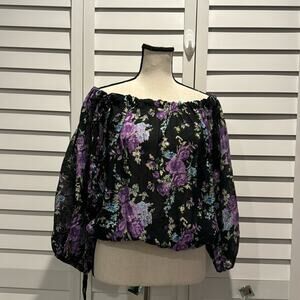 ELAN USA NWT Floral On/ Off shoulder Top with adjustable upper strap.